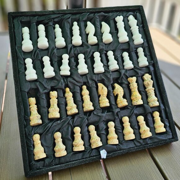 Marble Chess Pieces with Storage Tray, handmade chess pieces, home decor-New - Picture 1 of 11